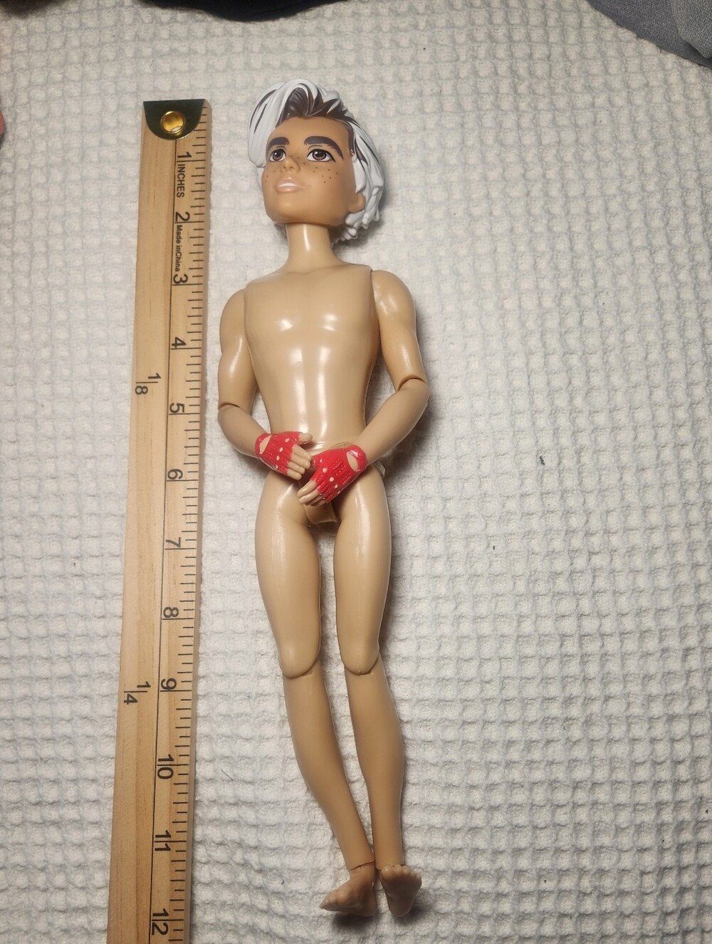Fashion Doll with White Hair and Red Gloves - Kids Toys Disney